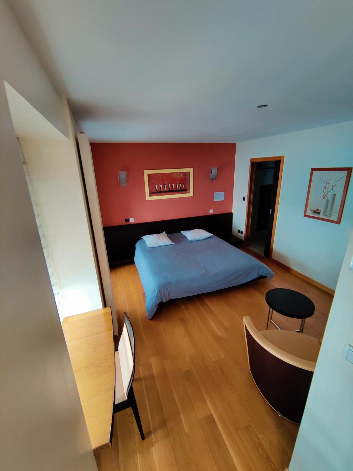 Hotel Saint - Pierre Villedieu-les-Poëles Dış mekan fotoğraf