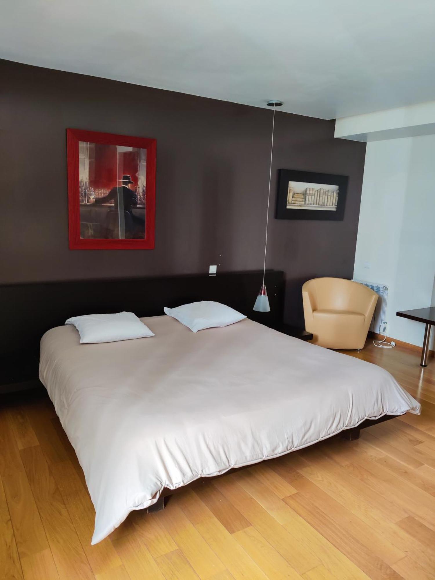 Hotel Saint - Pierre Villedieu-les-Poëles Dış mekan fotoğraf