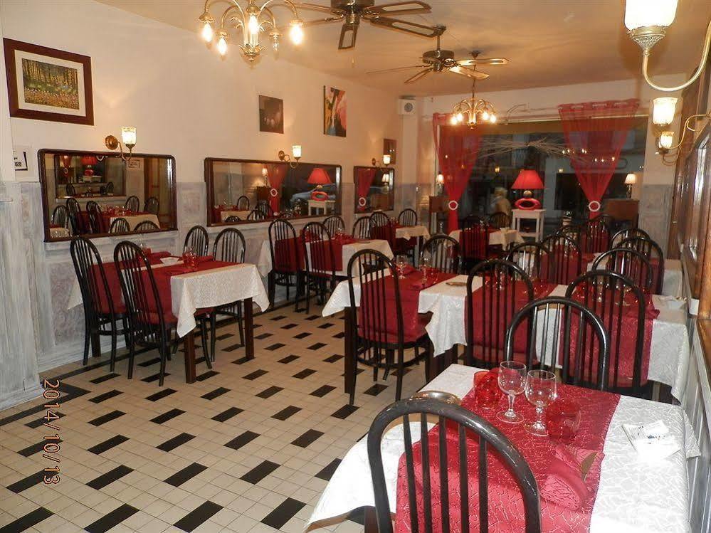 Hotel Saint - Pierre Villedieu-les-Poëles Dış mekan fotoğraf